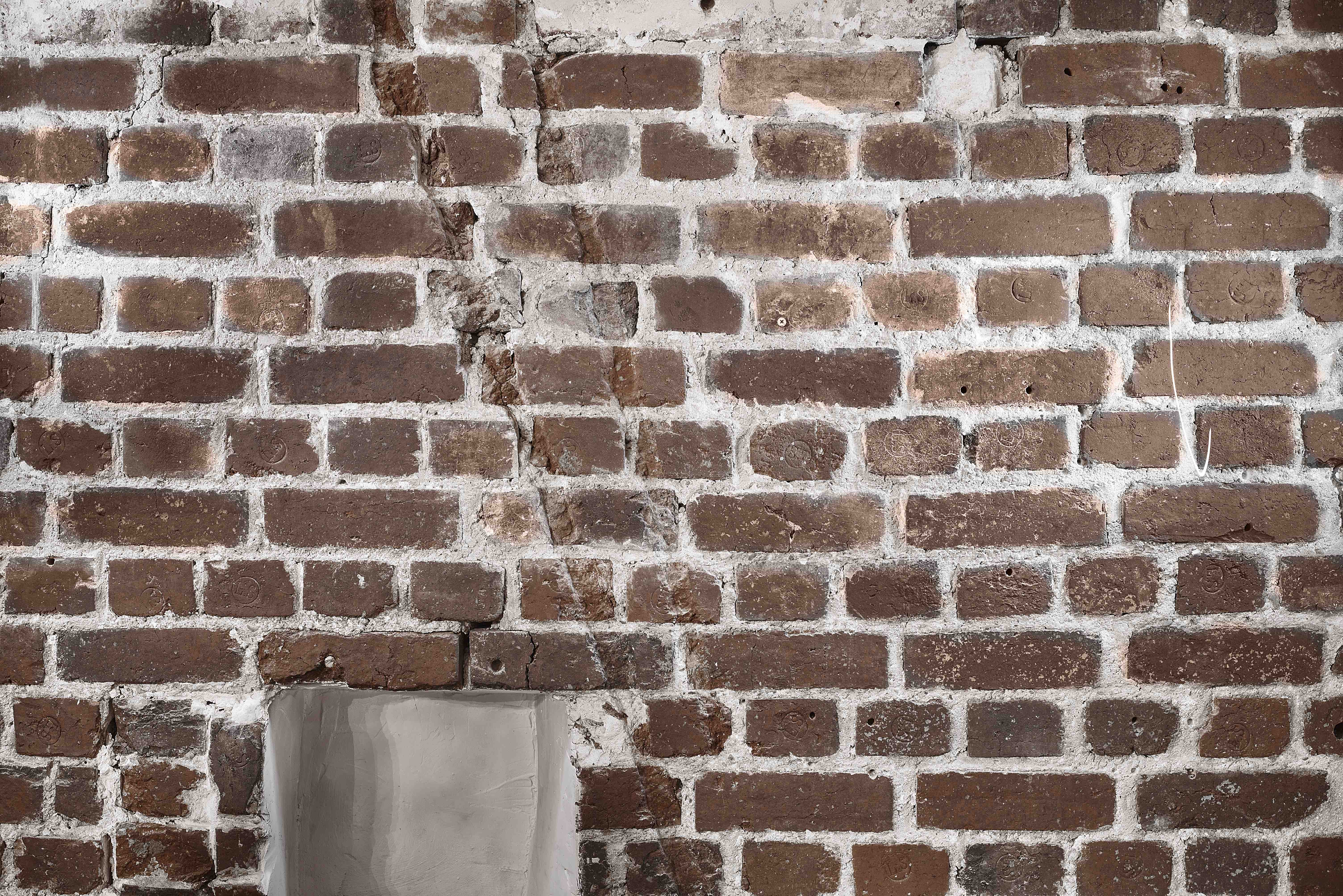 Mur de briques du restaurant Dilia